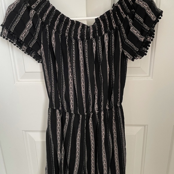 Romper - Picture 2 of 3